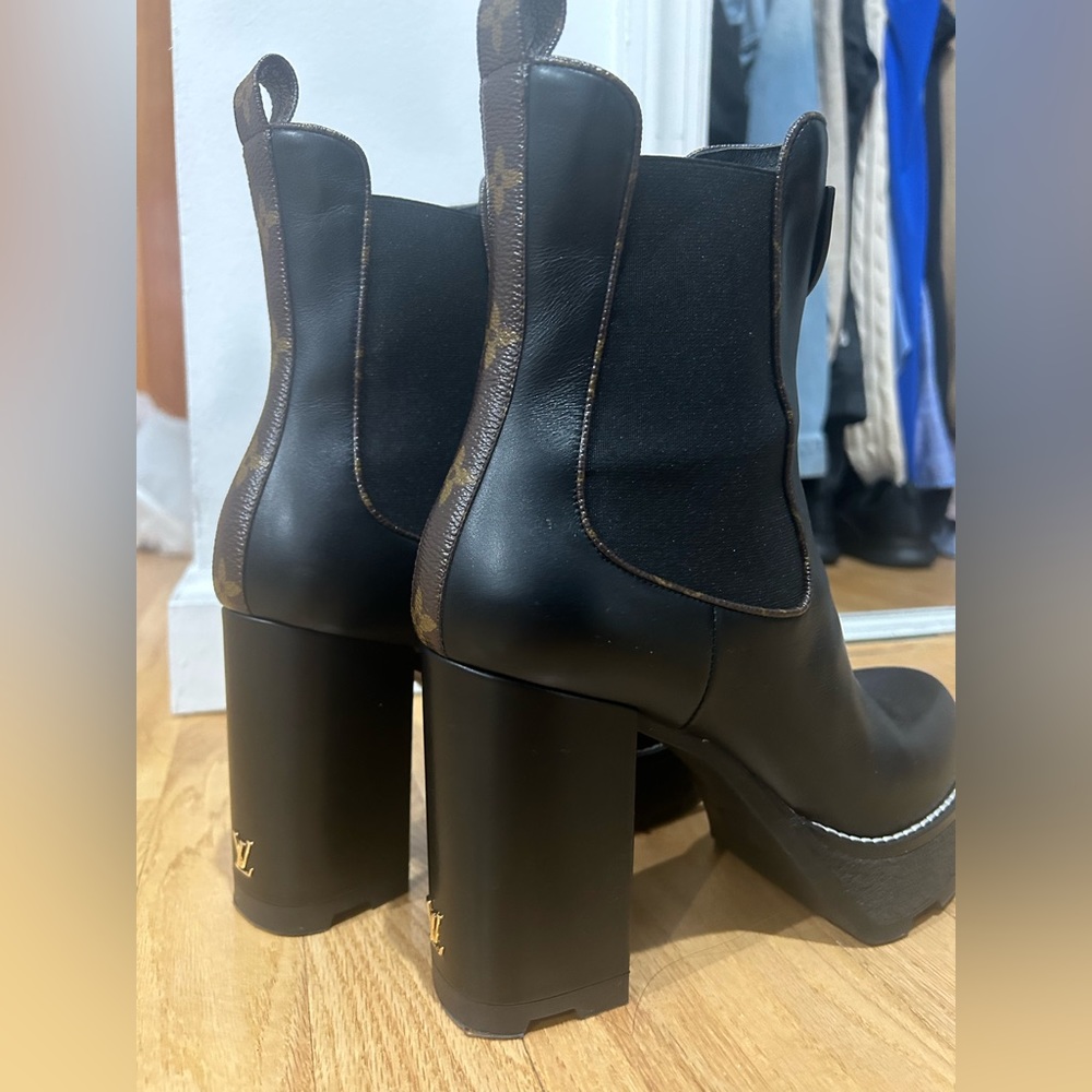 Louis Vuitton Beaubourg Ankle Boots